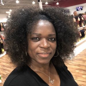 Meet your Posher, Carolyn